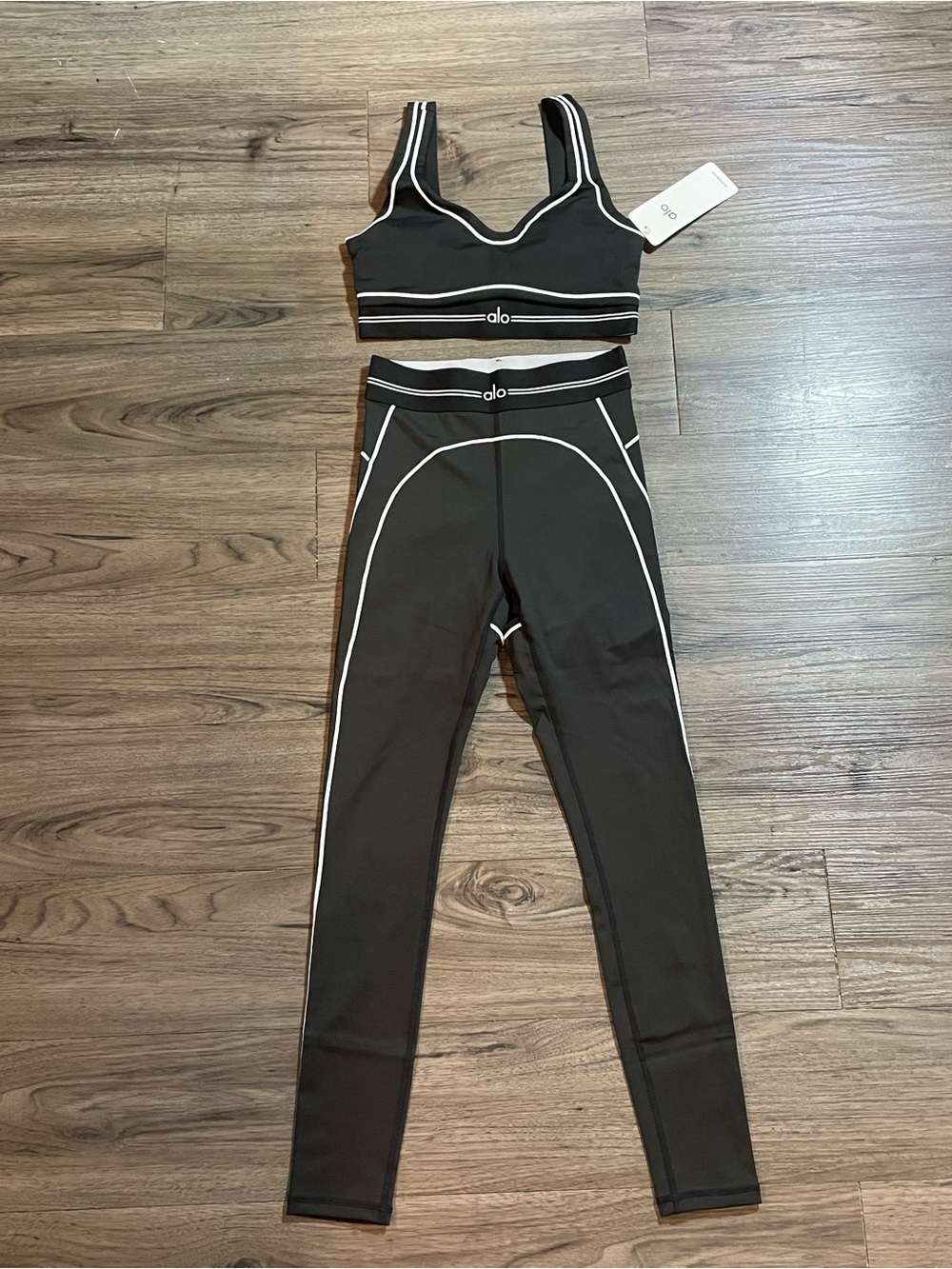 ALO Yoga Black Leggings and Sports Bra Set with White Piping